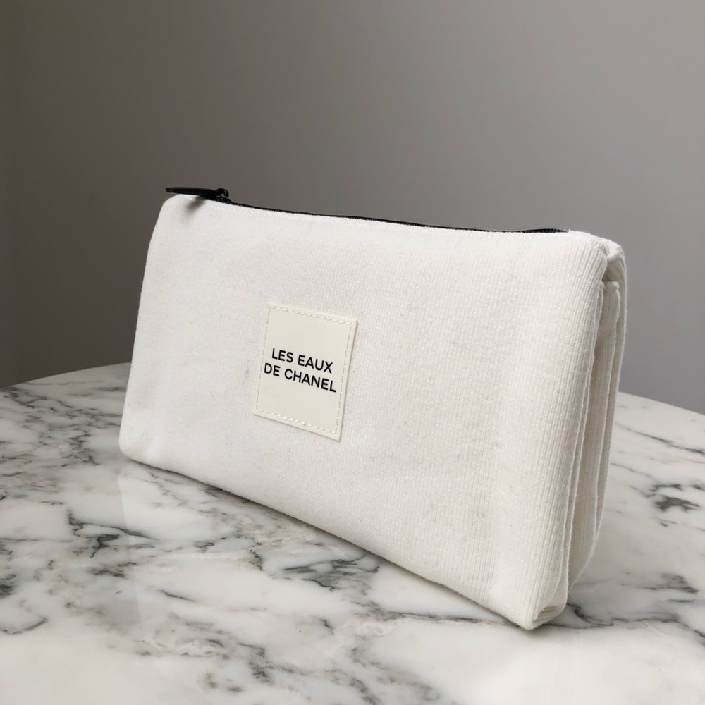 CHANEL Les Eaux Knit Cosmetic Toiletry Makeup Bag Pouch Bag VIP New in Box